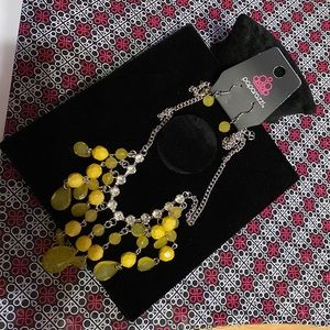 Paparazzi Necklace with Matching Earrings